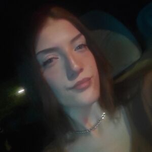 Meet your Posher, Mia